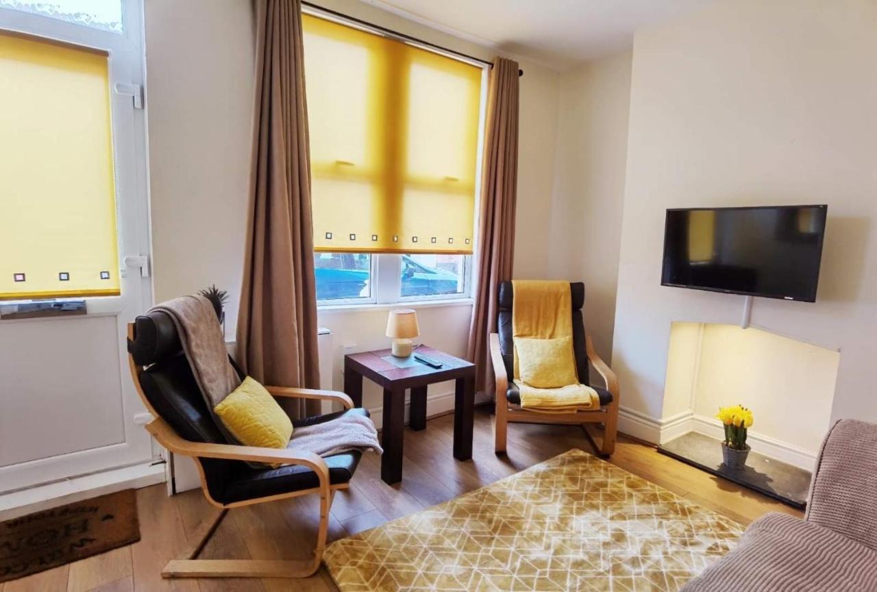 Villa Kenrick Street Great House Available For Guests And Contractors Parking And Wifi Nottingham Exterior foto