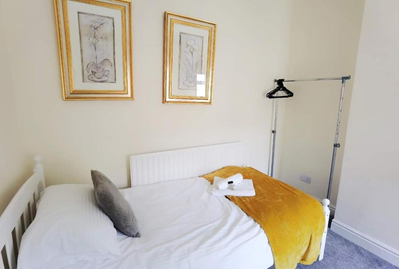 Villa Kenrick Street Great House Available For Guests And Contractors Parking And Wifi Nottingham Exterior foto
